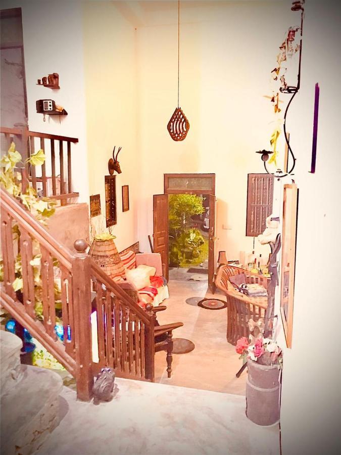 אונה ואטונה Pearl Villa Rooms And Hostel מראה חיצוני תמונה