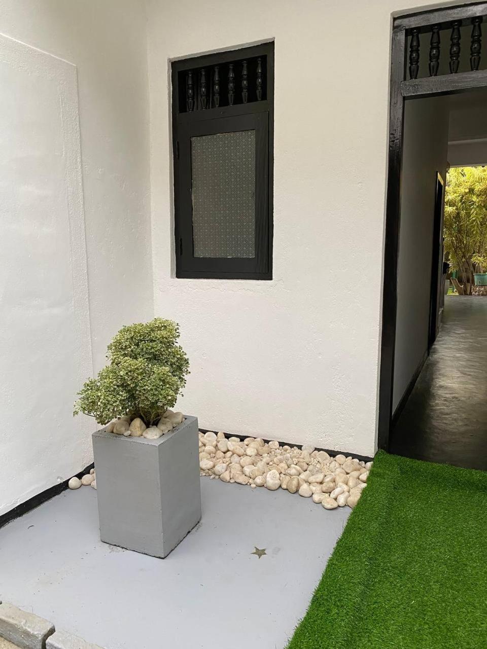 אונה ואטונה Pearl Villa Rooms And Hostel מראה חיצוני תמונה