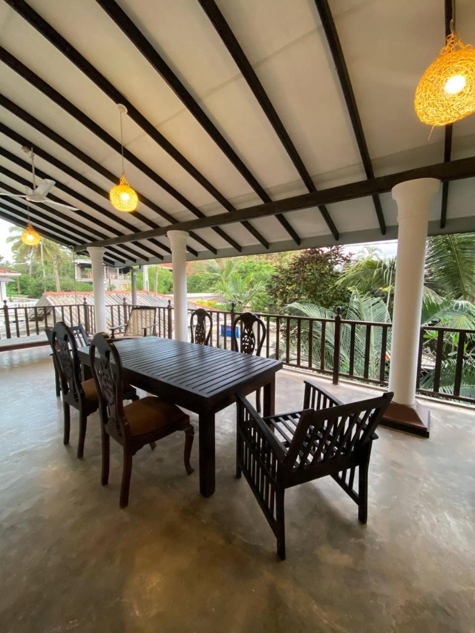 אונה ואטונה Pearl Villa Rooms And Hostel מראה חיצוני תמונה