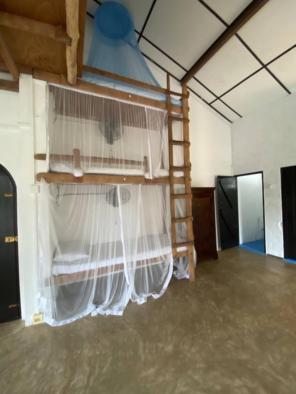 אונה ואטונה Pearl Villa Rooms And Hostel מראה חיצוני תמונה