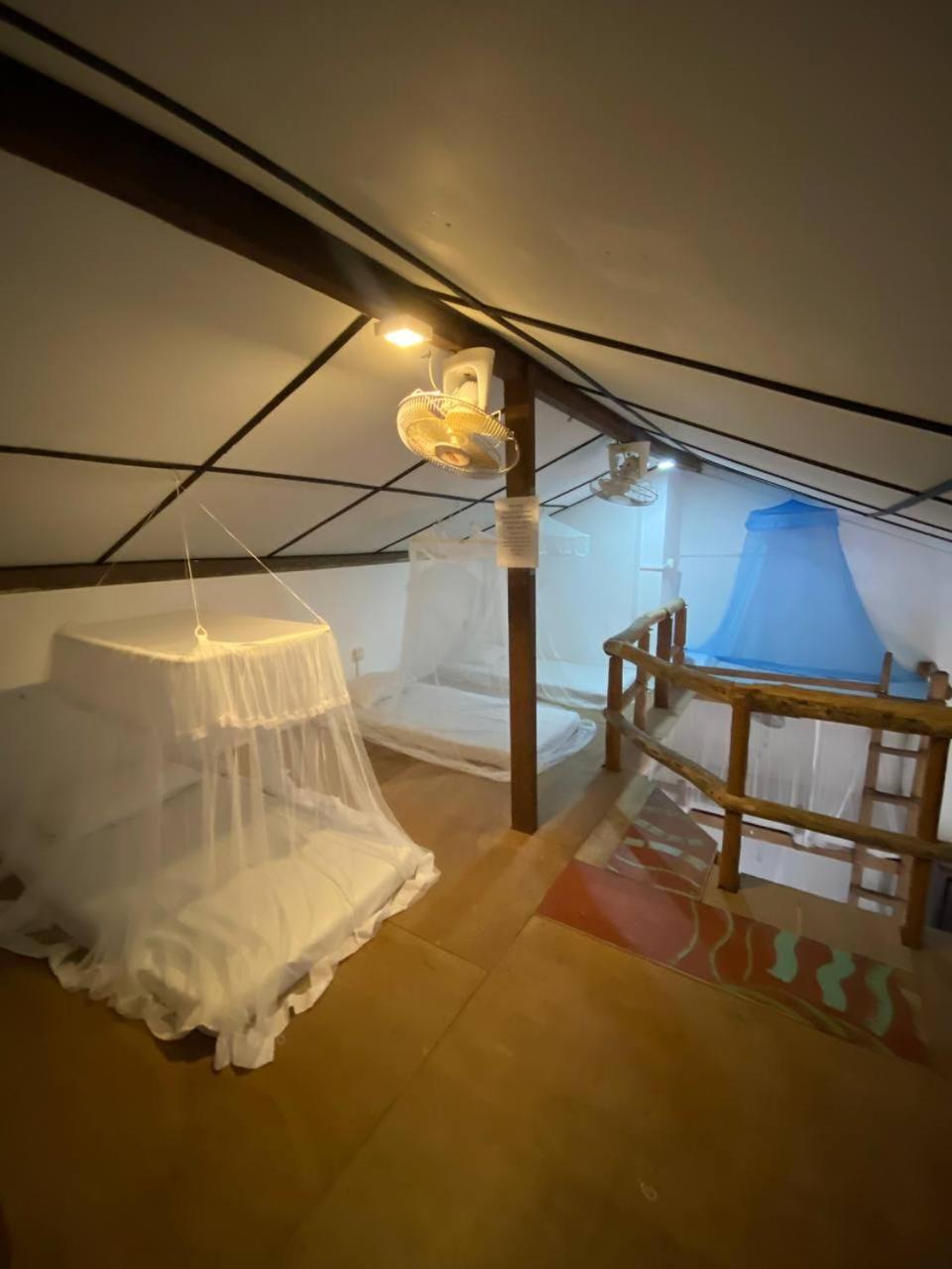 אונה ואטונה Pearl Villa Rooms And Hostel מראה חיצוני תמונה