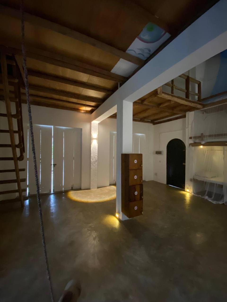 אונה ואטונה Pearl Villa Rooms And Hostel מראה חיצוני תמונה