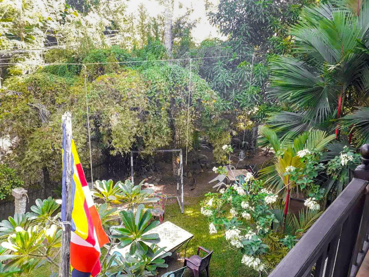 אונה ואטונה Pearl Villa Rooms And Hostel מראה חיצוני תמונה