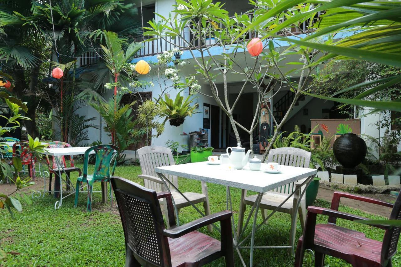 אונה ואטונה Pearl Villa Rooms And Hostel מראה חיצוני תמונה